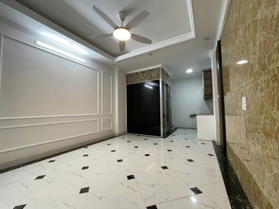 Cho thuê pjongf khép kín chính chủ t2 1715
