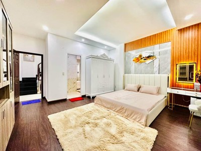 Cho thuê pjongf khép kín chính chủ t2 1454
