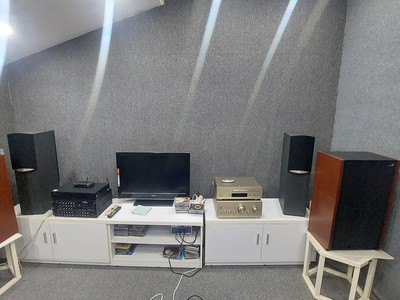 Cho thuê pjongf khép kín chính chủ t2 2190
