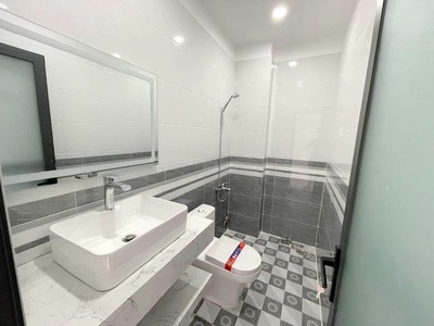 Cho thuê pjongf khép kín chính chủ t2 1933