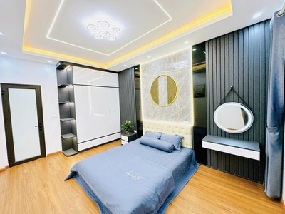 Cho thuê pjongf khép kín chính chủ t2 1710