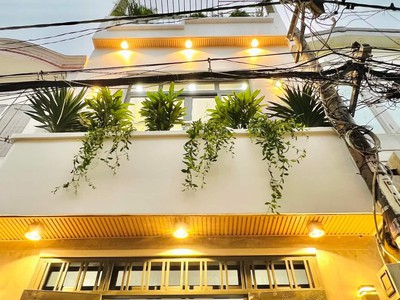 Cho thuê pjongf khép kín chính chủ t2 1946