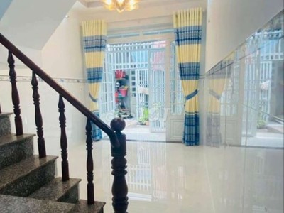 Cho thuê pjongf khép kín chính chủ t2 2203