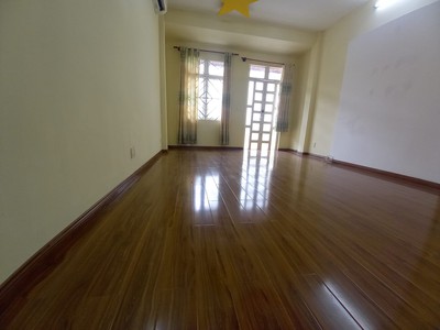 Cho thuê pjongf khép kín chính chủ t2 2152