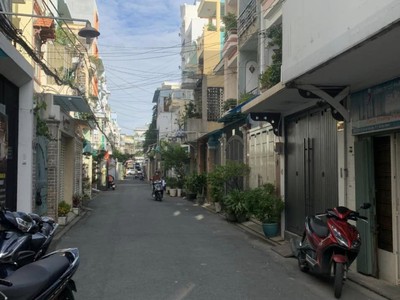 Cho thuê pjongf khép kín chính chủ t2 2157