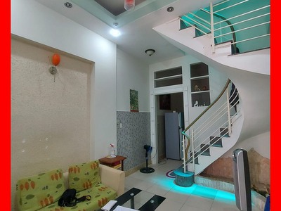 Cho thuê pjongf khép kín chính chủ t2 2237