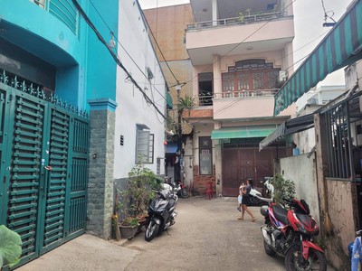 Cho thuê pjongf khép kín chính chủ t2 1424