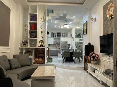 Cho thuê pjongf khép kín chính chủ t2 1675