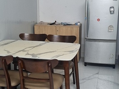 Cho thuê pjongf khép kín chính chủ t2 2022