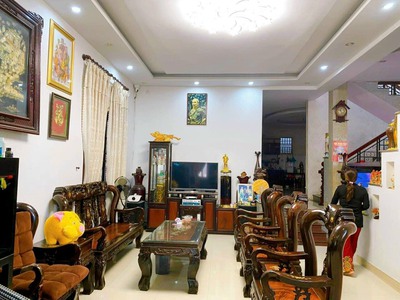 Cho thuê pjongf khép kín chính chủ t2 1571