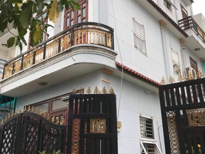 Cho thuê pjongf khép kín chính chủ t2 2215