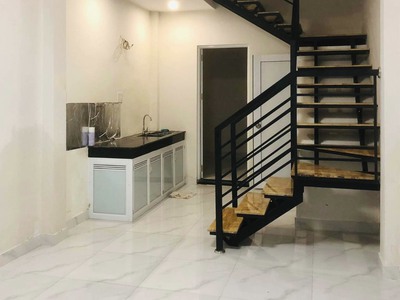 Cho thuê pjongf khép kín chính chủ t2 2299