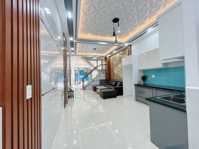 Cho thuê pjongf khép kín chính chủ t2 2332