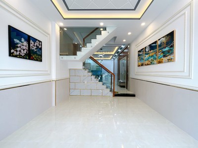 Cho thuê pjongf khép kín chính chủ t2 2333