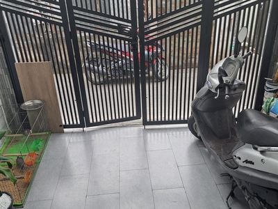 Cho thuê pjongf khép kín chính chủ t2 2638