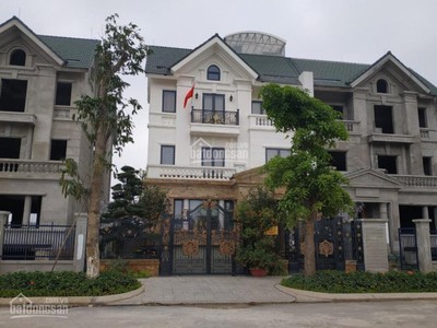 Cho thuê pjongf khép kín chính chủ t2 2467