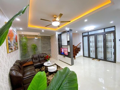 Cho thuê pjongf khép kín chính chủ t2 2589