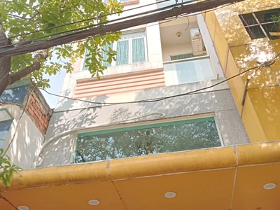 Cho thuê pjongf khép kín chính chủ t2 2679