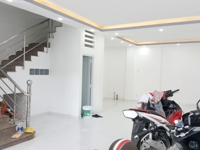 Cho thuê pjongf khép kín chính chủ t2 2604