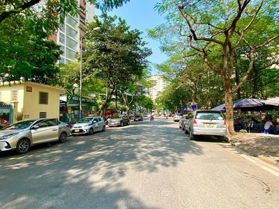 Cho thuê pjongf khép kín chính chủ t2 2425