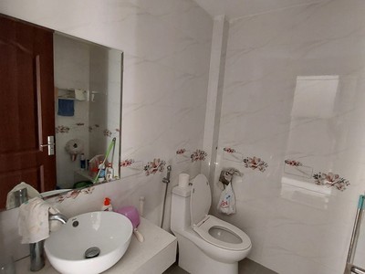 Cho thuê pjongf khép kín chính chủ t2 2499