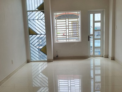 Cho thuê pjongf khép kín chính chủ t2 2912