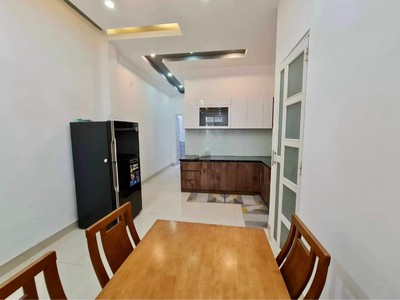 Cho thuê pjongf khép kín chính chủ t2 2913