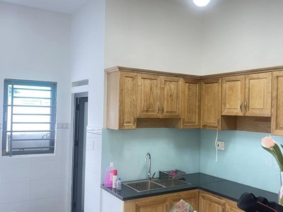 Cho thuê pjongf khép kín chính chủ t2 2673