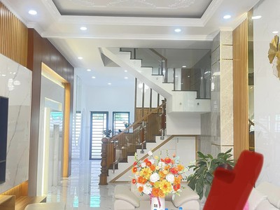 Cho thuê pjongf khép kín chính chủ t2 2672