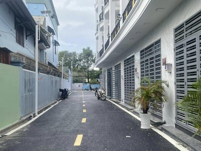 Cho thuê pjongf khép kín chính chủ t2 2676