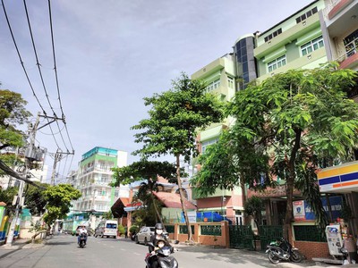 Cho thuê pjongf khép kín chính chủ t2 2354