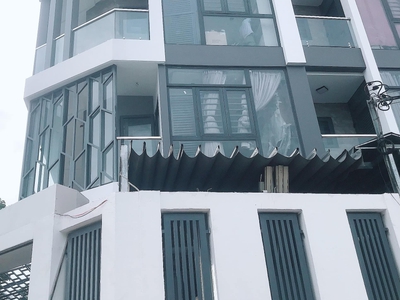 Cho thuê pjongf khép kín chính chủ t2 2839