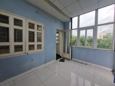 Cho thuê pjongf khép kín chính chủ t2 2642