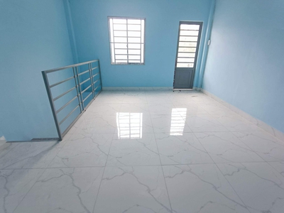 Cho thuê pjongf khép kín chính chủ t2 2404