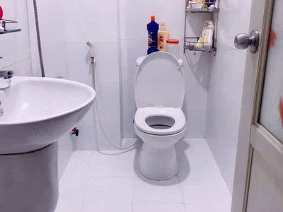 Cho thuê pjongf khép kín chính chủ t2 2695