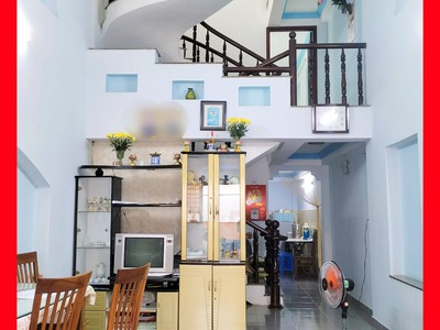 Cho thuê pjongf khép kín chính chủ t2 3028