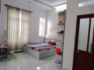 Cho thuê pjongf khép kín chính chủ t2 2921