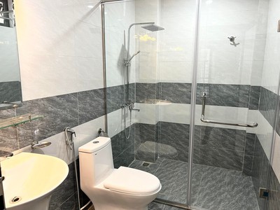 Cho thuê pjongf khép kín chính chủ t2 2398