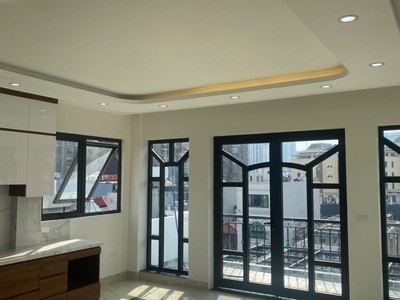 Cho thuê pjongf khép kín chính chủ t2 2397
