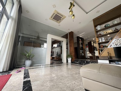 Cho thuê pjongf khép kín chính chủ t2 2578