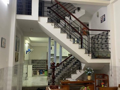 Cho thuê pjongf khép kín chính chủ t2 2334