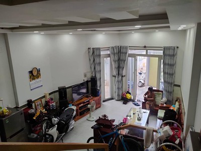 Cho thuê pjongf khép kín chính chủ t2 2351