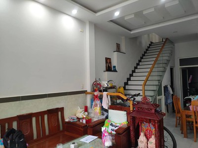 Cho thuê pjongf khép kín chính chủ t2 2352