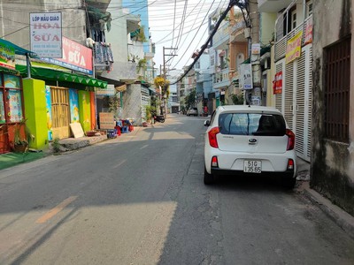Cho thuê pjongf khép kín chính chủ t2 2350