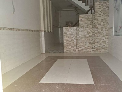 Cho thuê pjongf khép kín chính chủ t2 2371