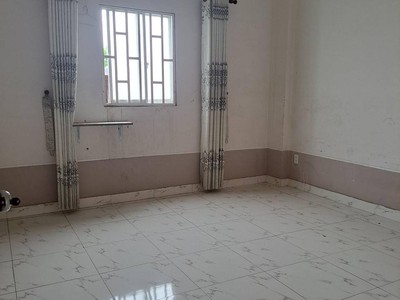 Cho thuê pjongf khép kín chính chủ t2 2373