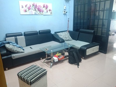 Cho thuê pjongf khép kín chính chủ t2 2327