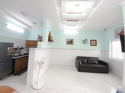 Cho thuê pjongf khép kín chính chủ t2 2365