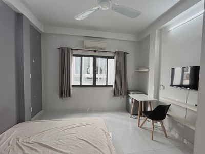 Cho thuê pjongf khép kín chính chủ t2 2515