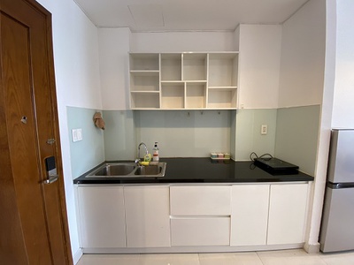 Cho thuê pjongf khép kín chính chủ t2 2708